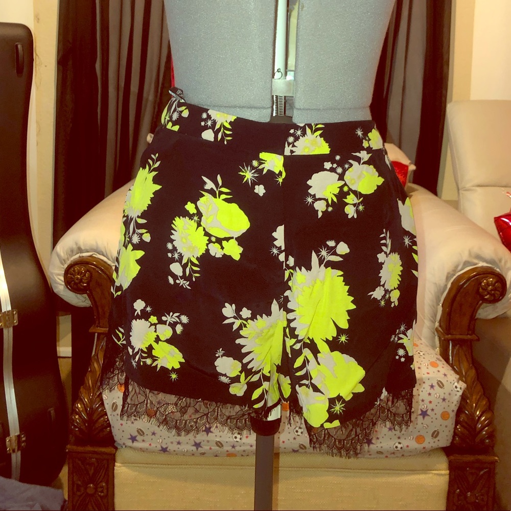 Top Shop summer lemon zest lace lined shorts